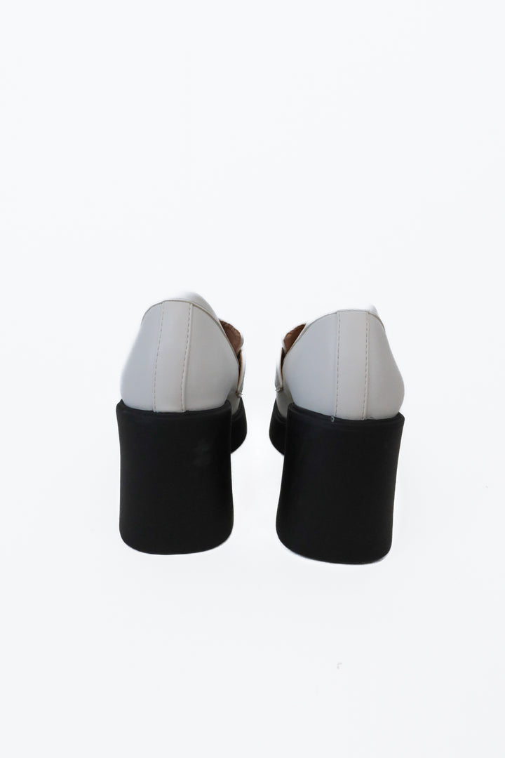Top Moda White Heeled Loafers NWOT (7; retail $89)