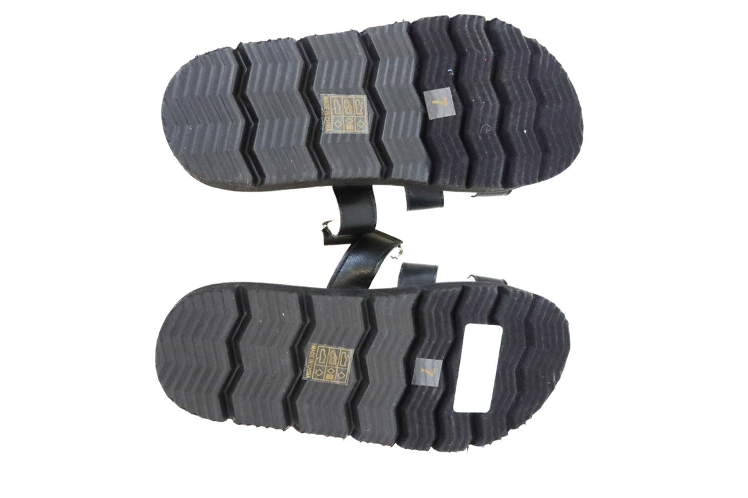 Oasis Society Black/Cream Faux Leather Sherpa Lined Sandals NWOT (7; retail $60)