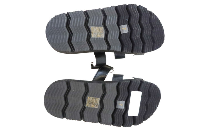 Oasis Society Black/Cream Faux Leather Sherpa Lined Sandals NWOT (7; retail $60)