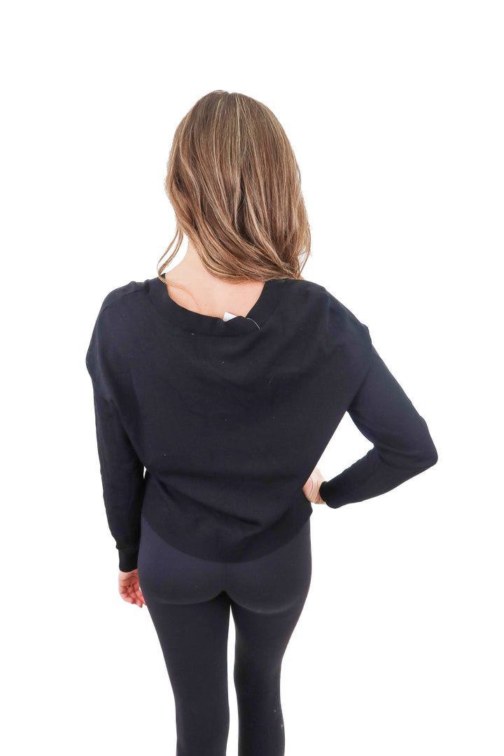 black v neck long sleeeve sweater (S)