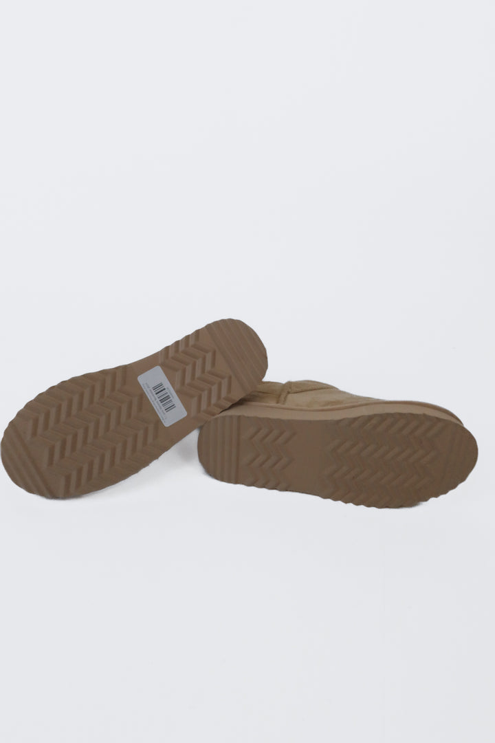 Beach by Matisse Beige Faux Suede Sherpa Lined Booties NWOT (7; retail $55)