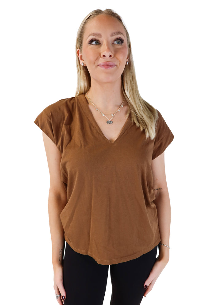 Frame Le Mid Rise V T-Shirt (S; retails for $98)