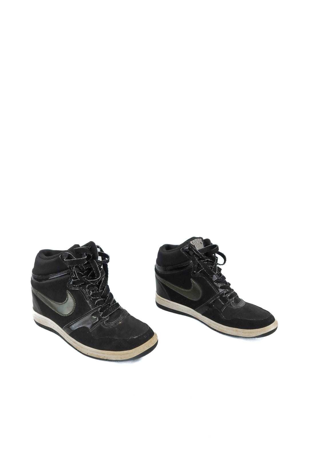 Nike black hightops (7.5)
