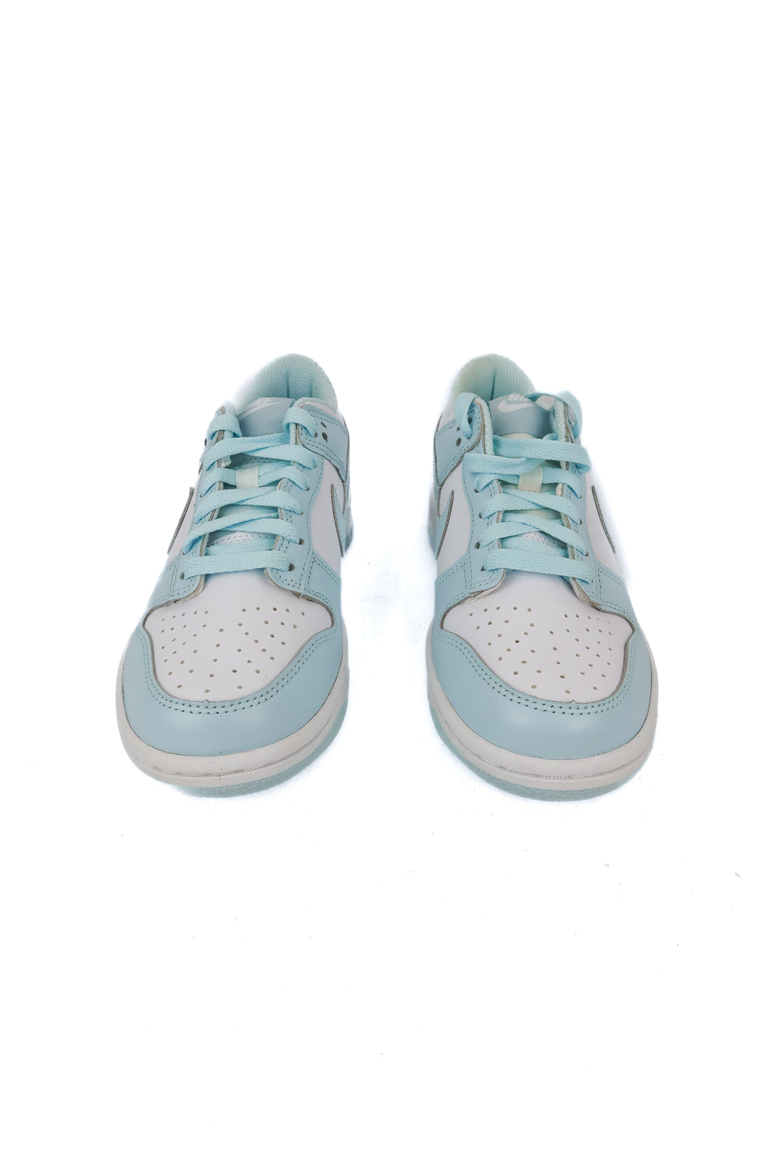 Nike dunk powder blue sneakers NWT (5Y)