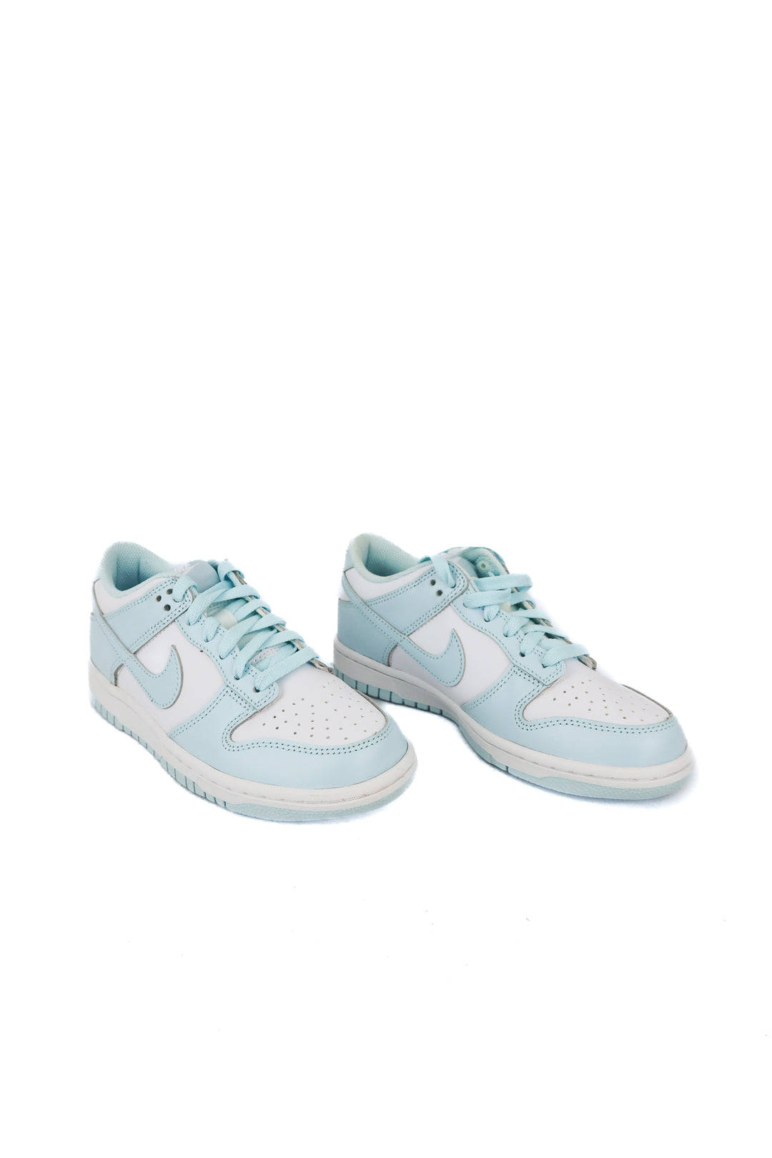 Nike dunk powder blue sneakers NWT (5Y)