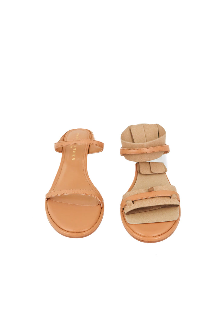 Marc Fisher nude leather sandals NWT (6.5)