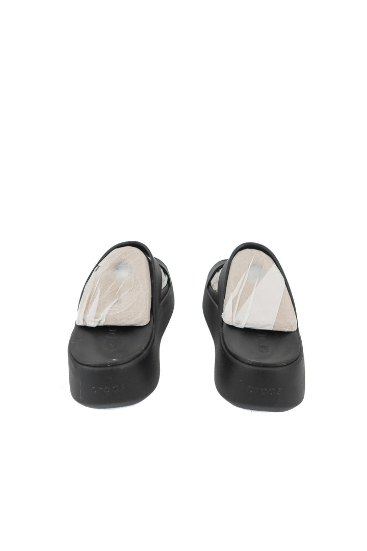 Crocs black platform sandals NWT (7)