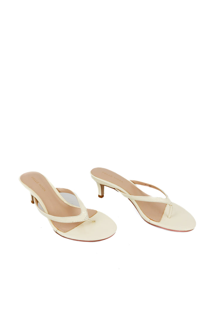 Pelle Moda cream sandals (6.5)