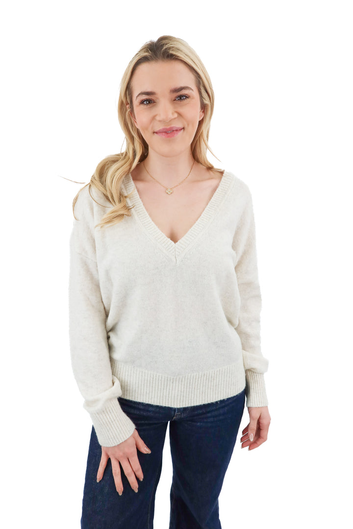 abercrombie & fitch cream v-neck merino wool blend sweater nwt (s)