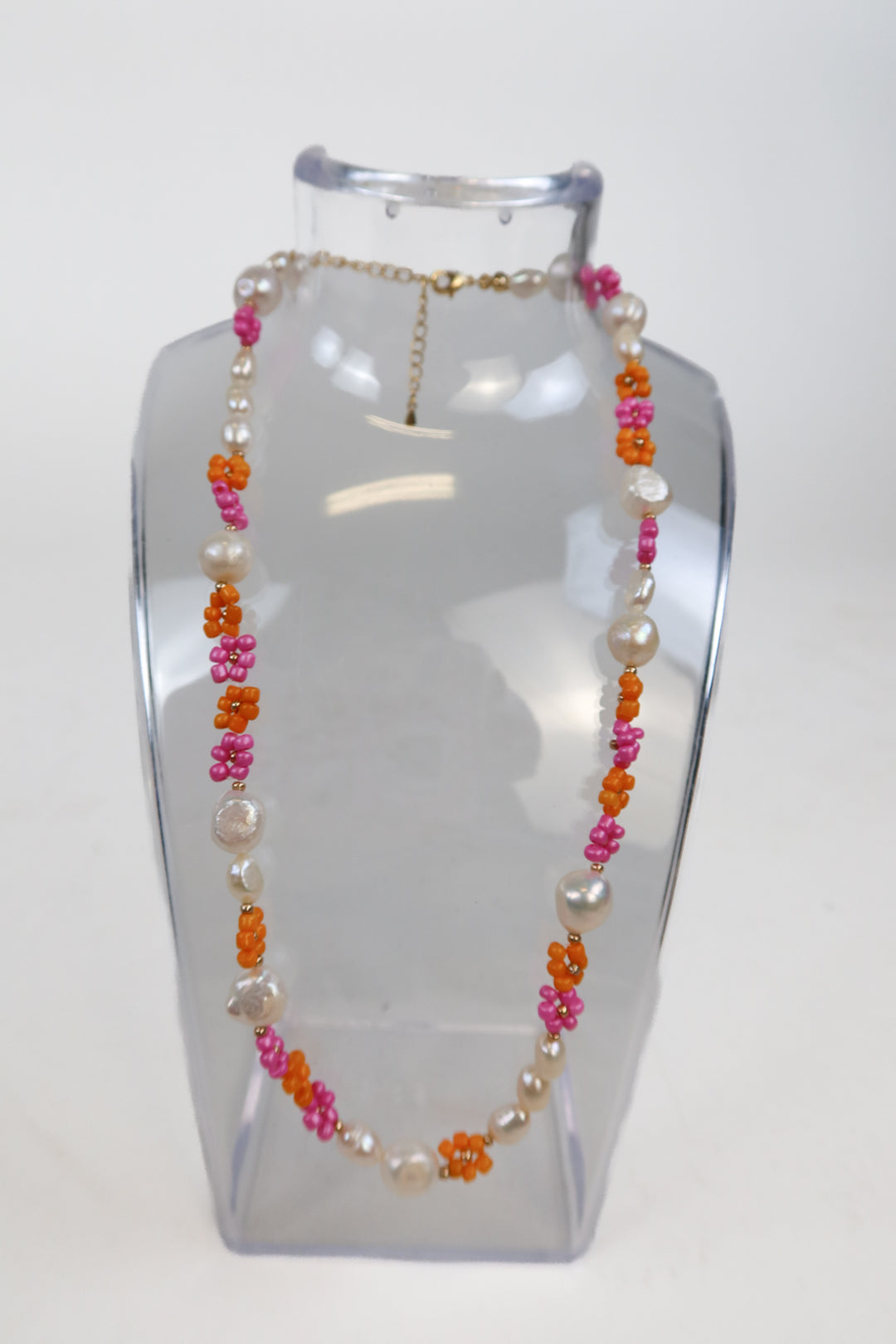 ALV jewels flower and pearl necklace
