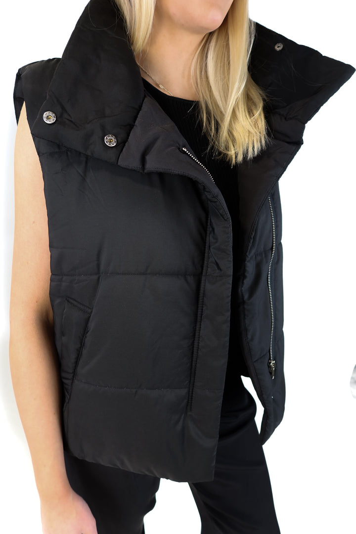 Vici Black Puffer Vest (S)