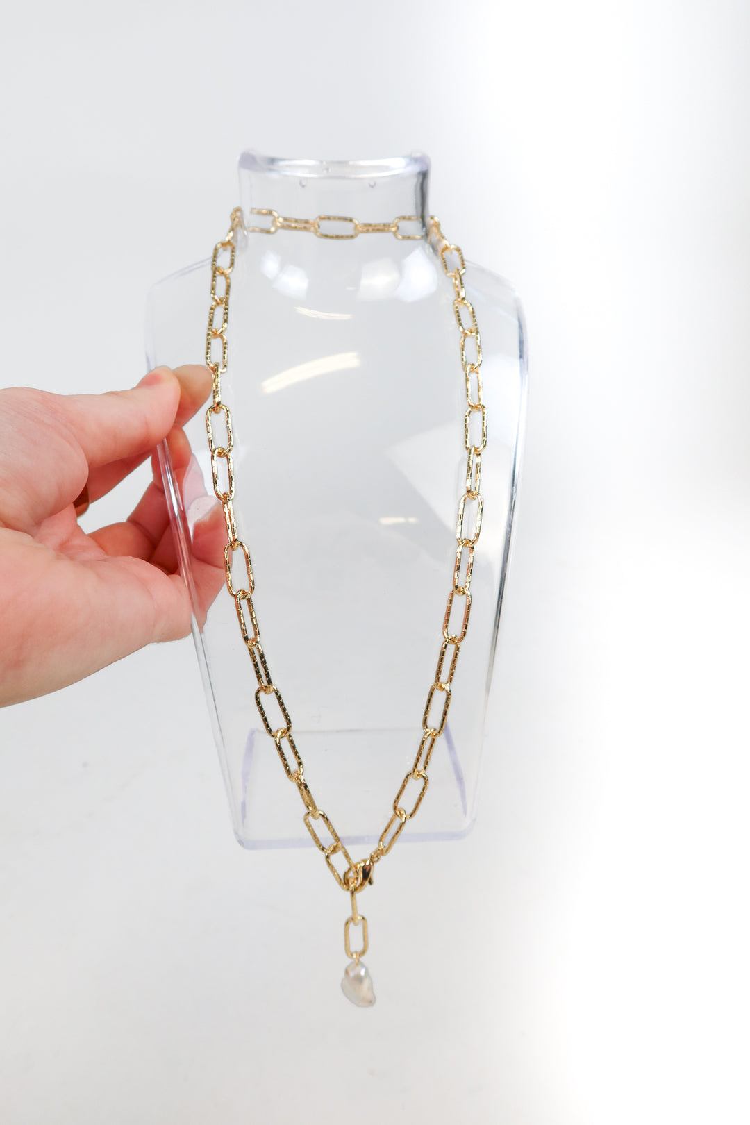 ALV jewels gold chain with flat pearl pendant necklace (retails for $68)