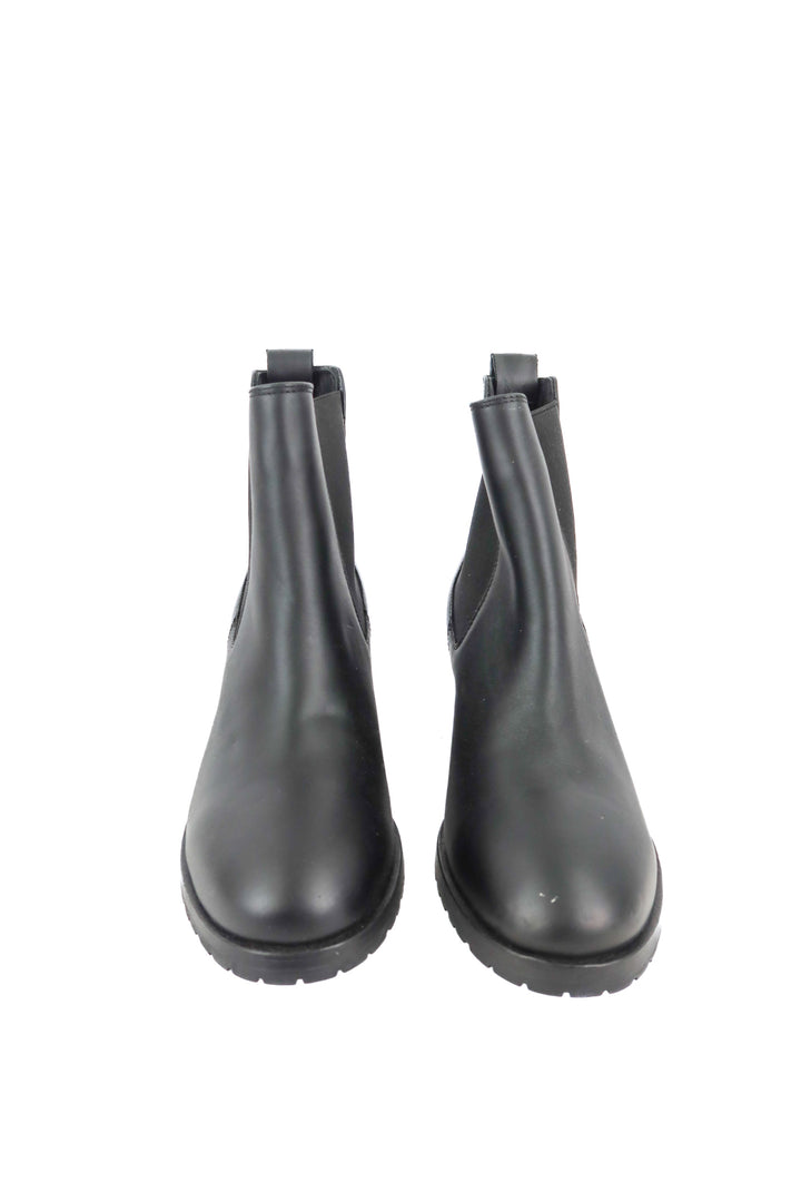 nisolo black booties (8; retail $250)