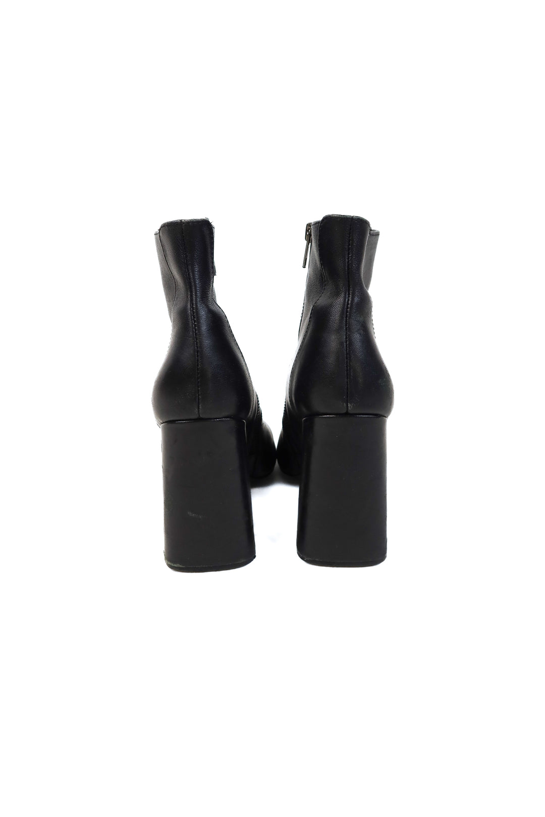 Steve Madden black booties (10; retail $109.95)