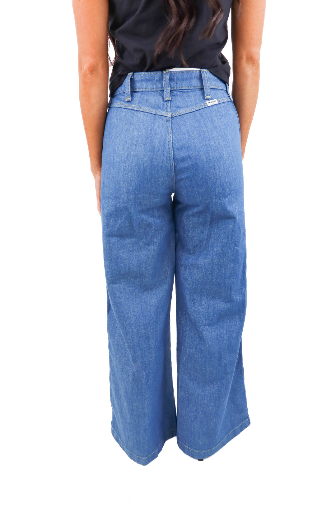 wrangler medium wash wide leg jeans (25; retail $99)