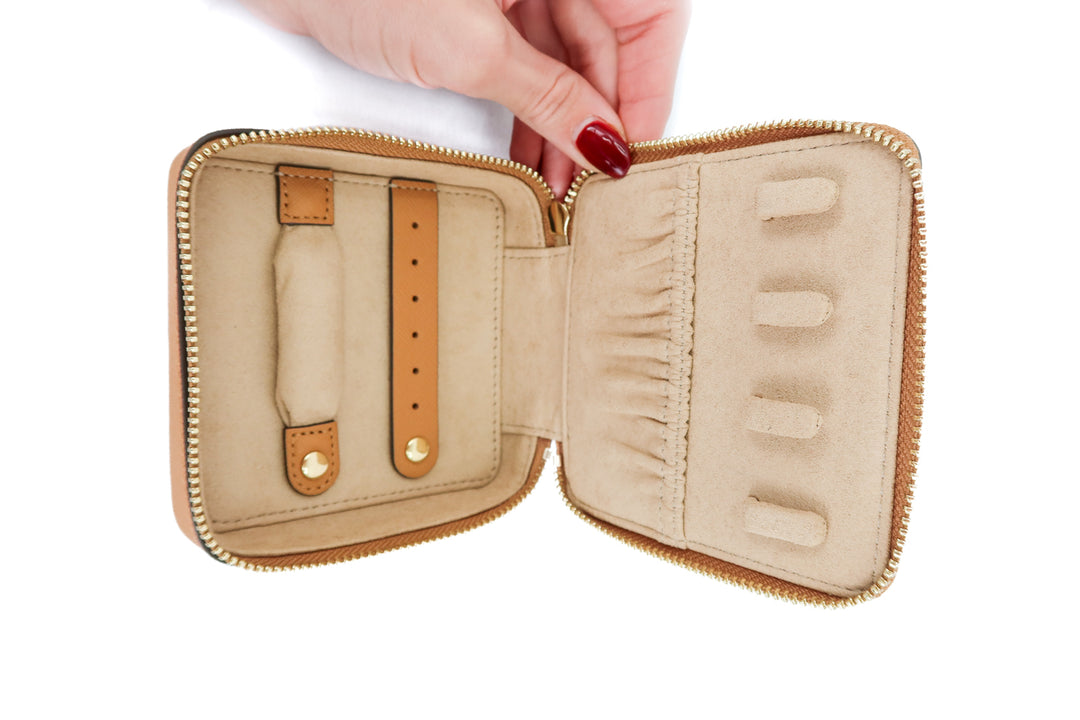 tory burch brown jewelry box (retail $148)