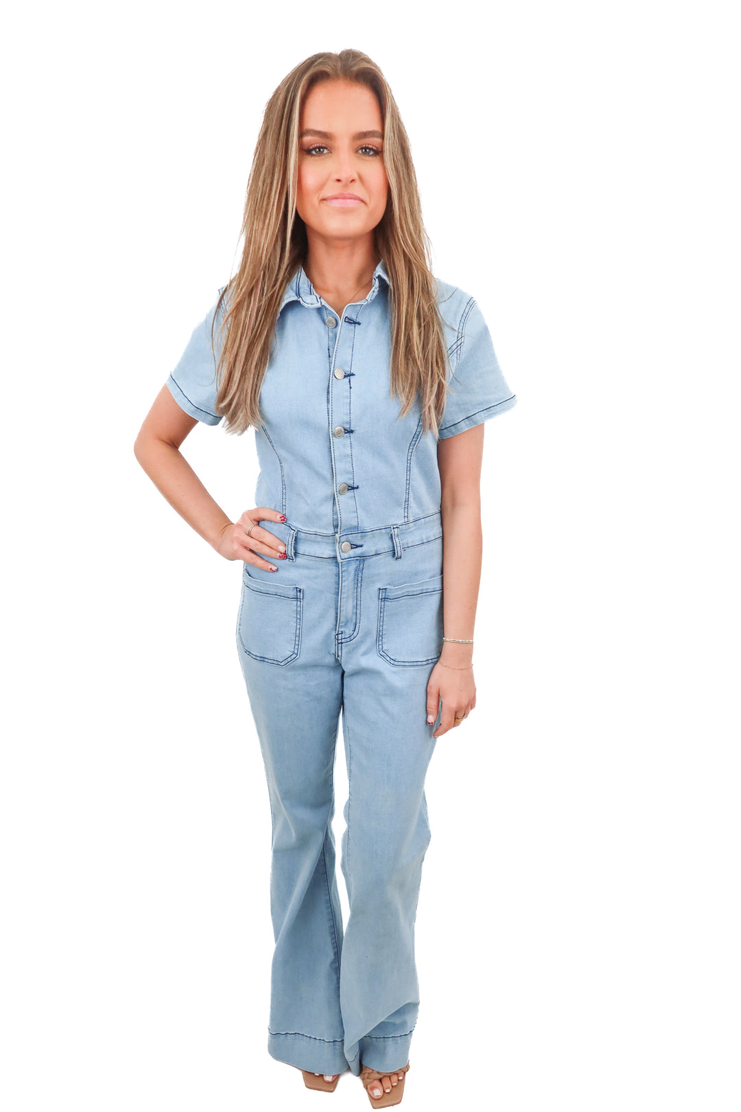 wisteria lane light wash denim jumpsuit (M)