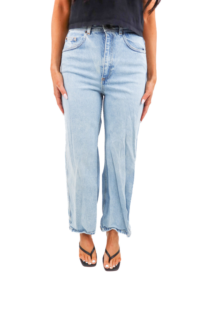 sezane light wash jeans (36; retail $160)
