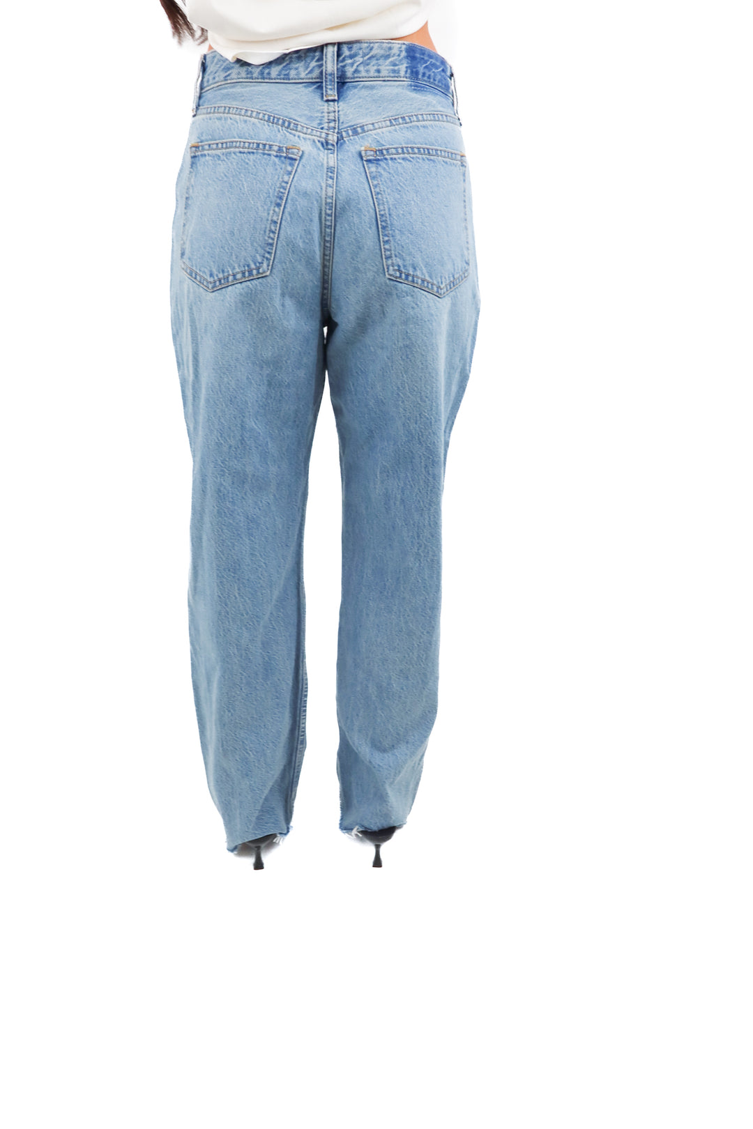 abercrombie & fitch light wash loose jean (26short; retail $80)