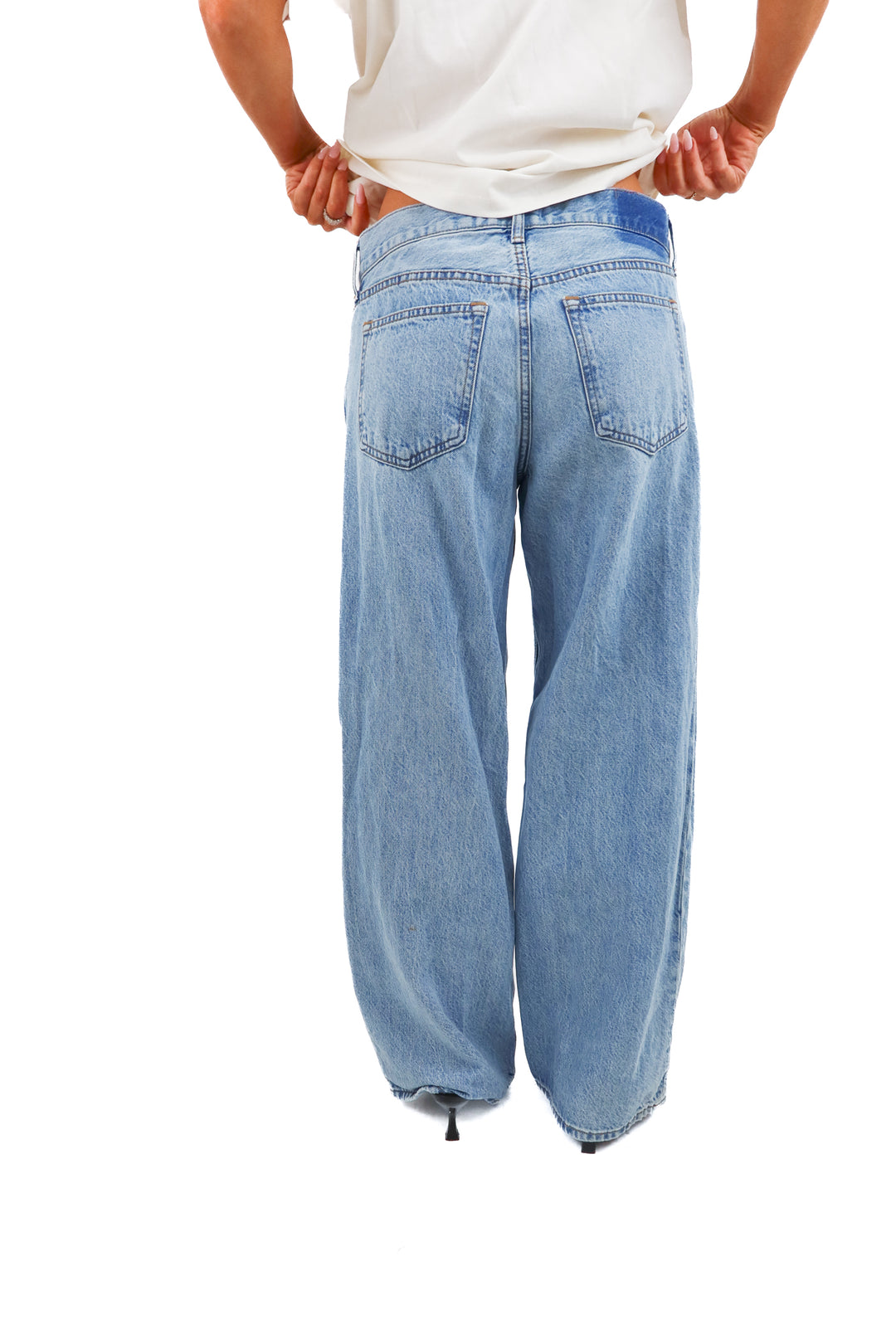 abercrombie & fitch light wash ultra loose jeans (27short; retail $90)