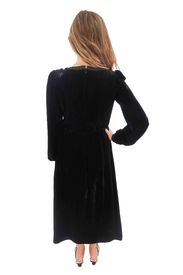 saloni black velvet pearl bow maxi dress (4; retail $695)