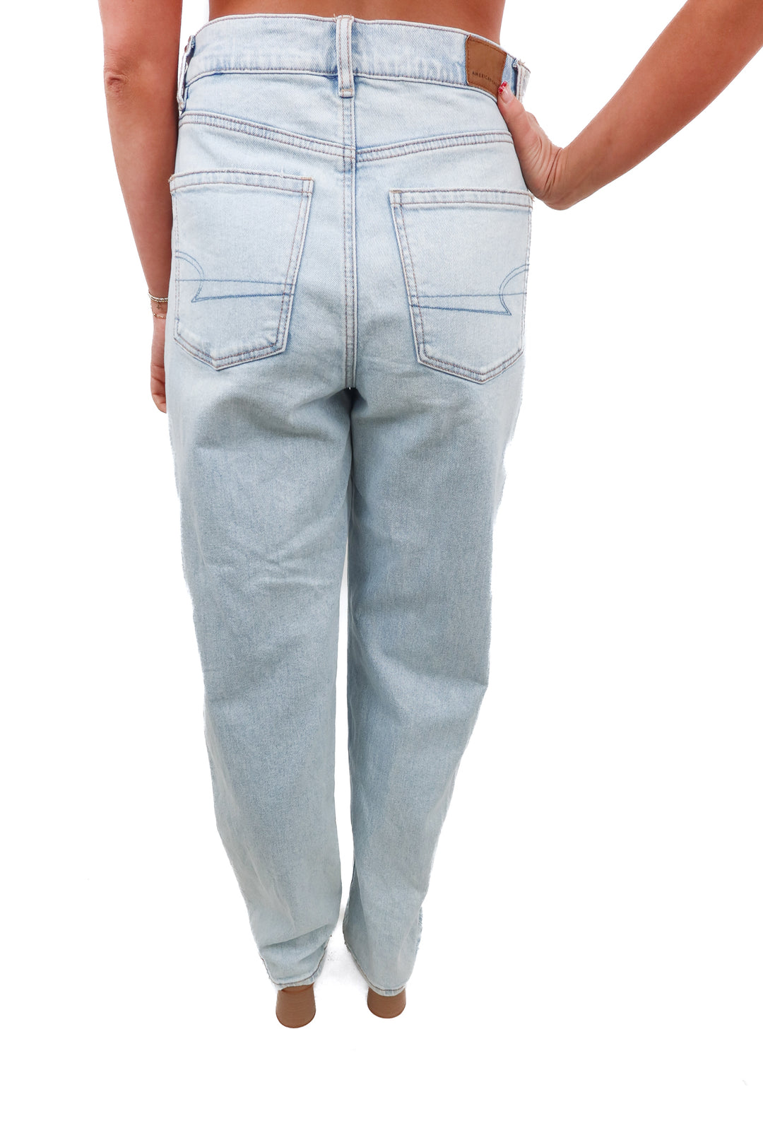 american eagle light wash "strigid" jeans (4)