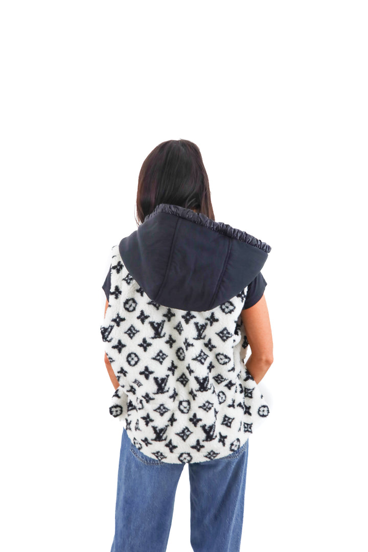 louis vuitton "sleeveless hooded zip-up jacket" NWT (40; retail $3,546)