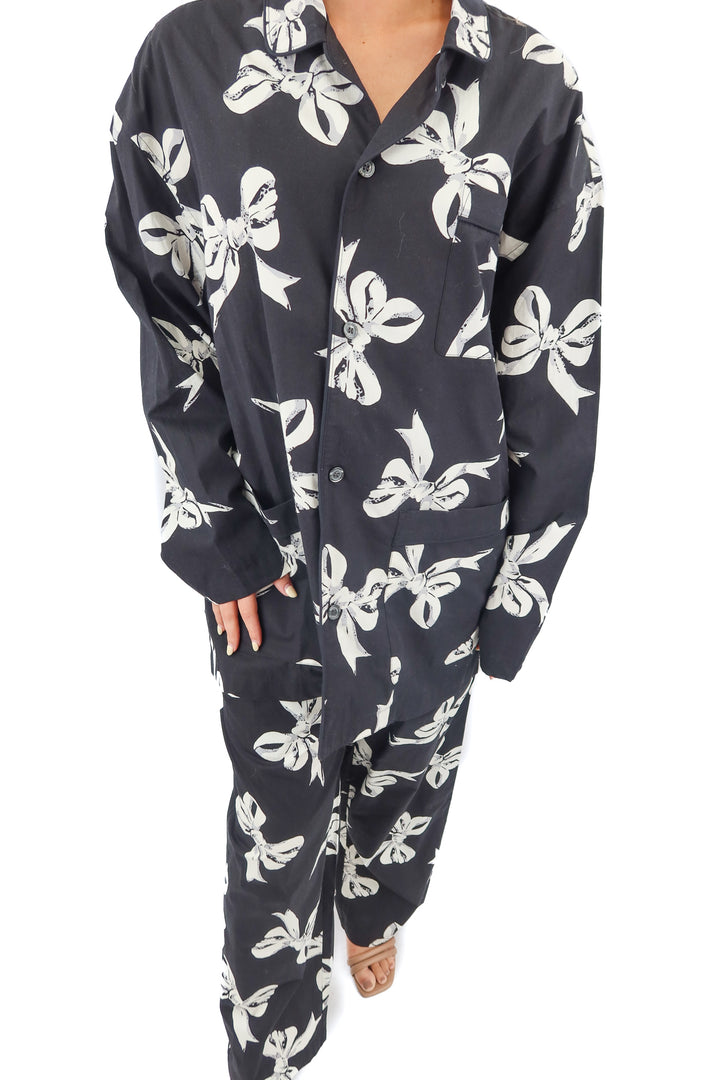 AUCTION coach black bow button up set (s)