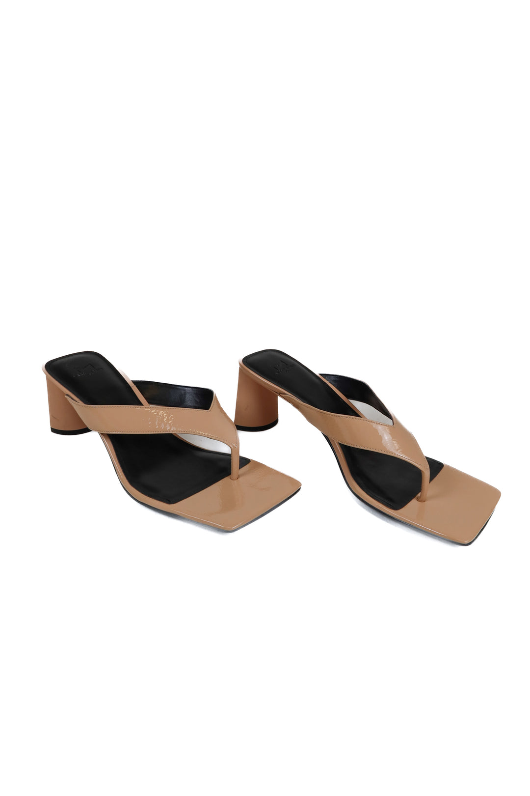 marc fisher nude flip flop square toe heels (8.5)