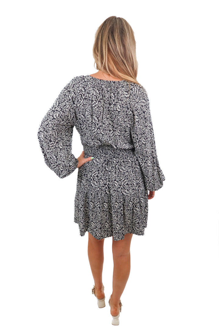 Gap black and white dress (M) NWT