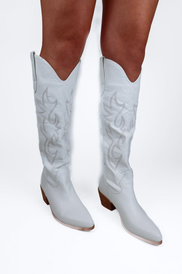 Billini White Statement Tall Western Boots NWOT (7)
