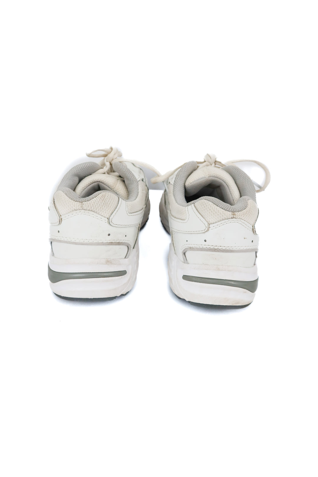 vionic white 23walk shoes (8.5; retail $165)
