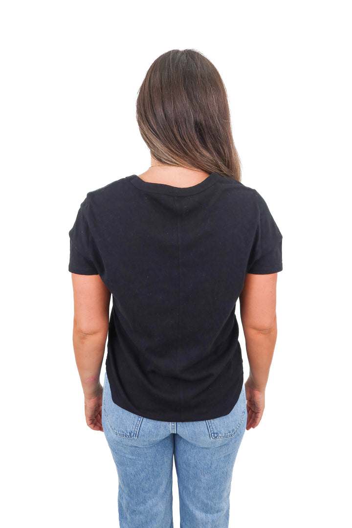 gap black vneck tshirt (m)