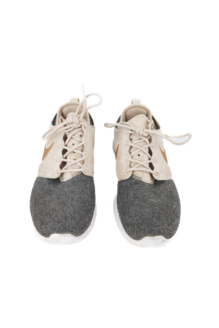 nike roshe two sneakers w/ gold swoosh (8.5; retail $165)