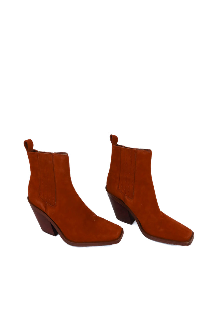vince camuto suede ankle boots (7.5)