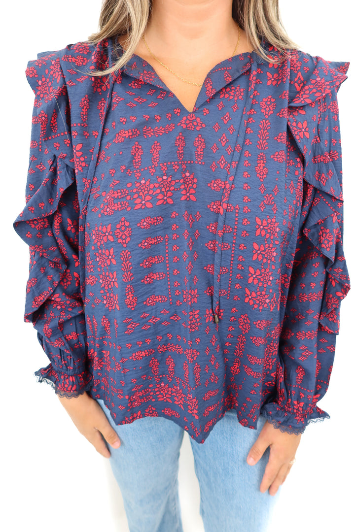 the pioneer women navy and red top (L)
