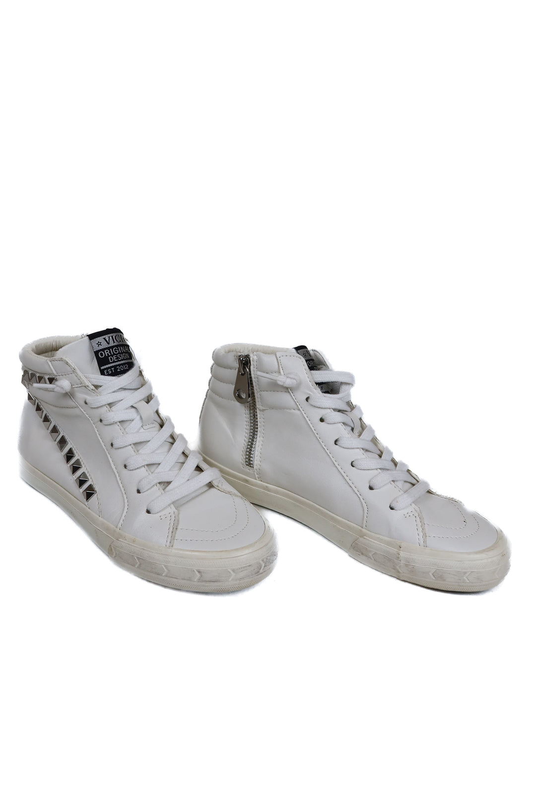 Vici white leather studded sneaker (6.5)