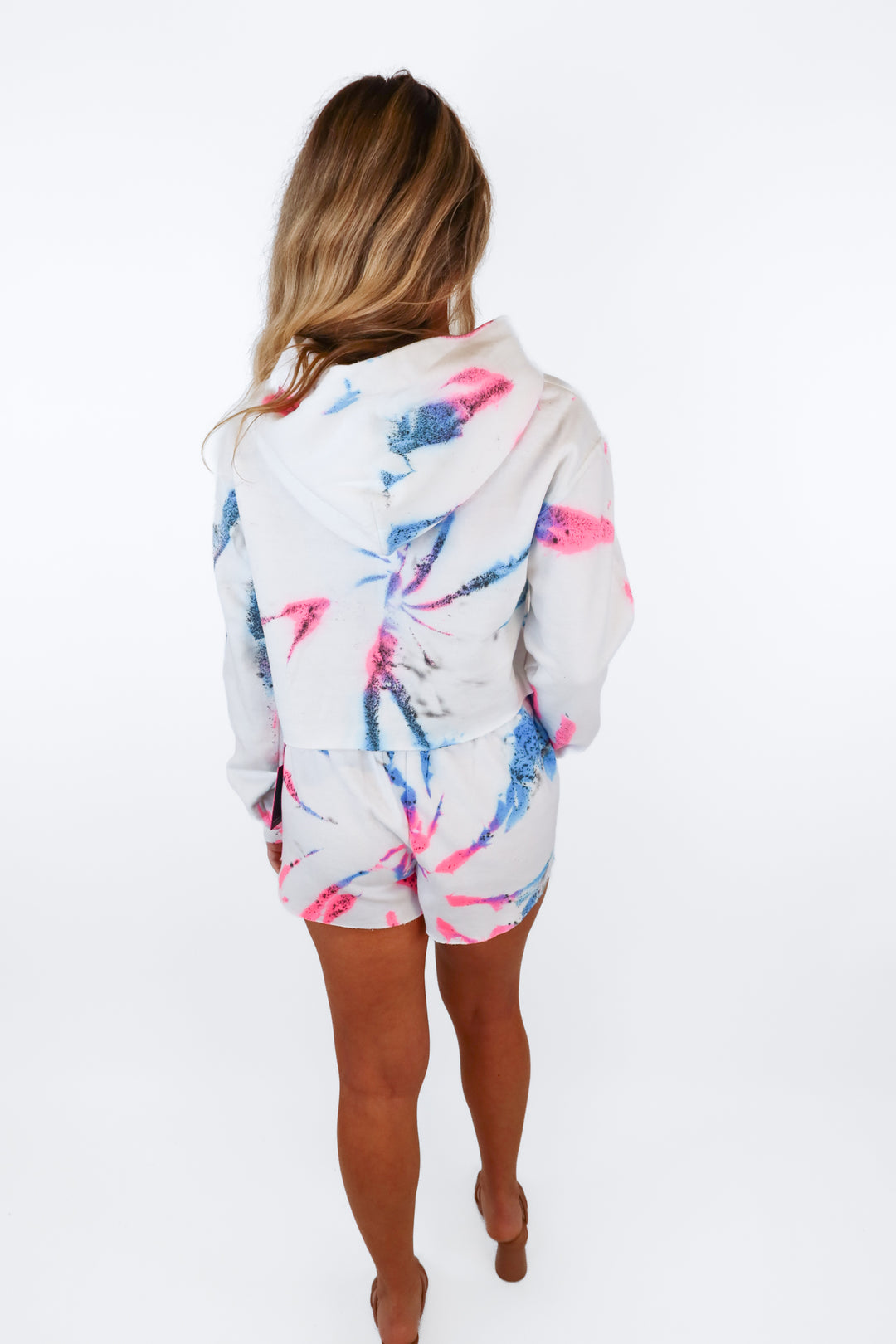 myrrhe white/pink/blue tie dye shorts/hoddie set NWT (s)