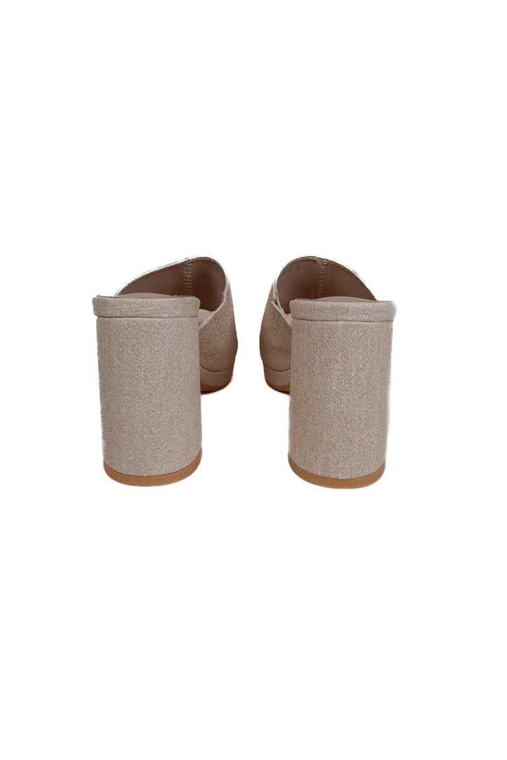 Berness light brown slip on heel (6.5)