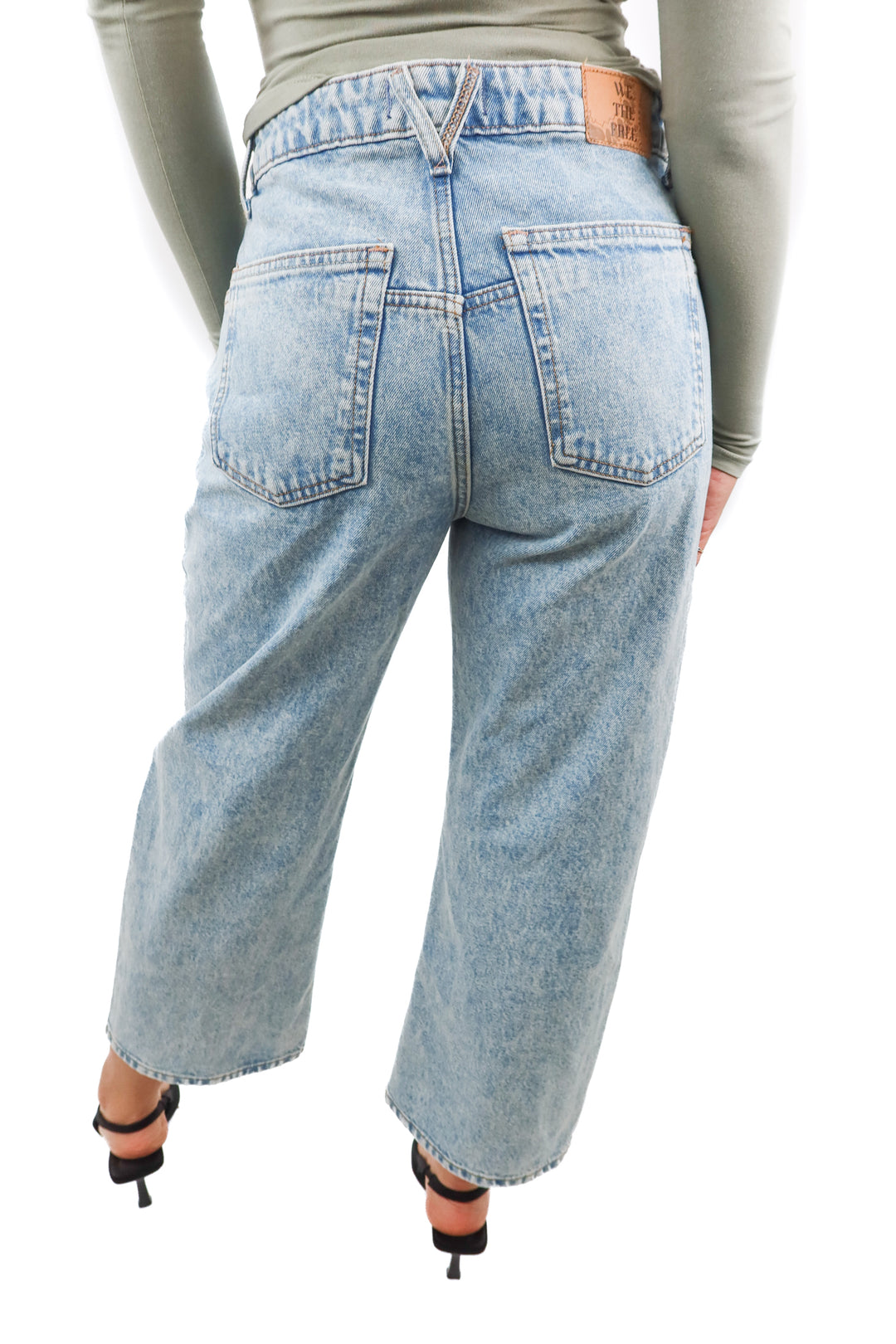 We The Free lightwash boyfriends jeans (26; retail $98)