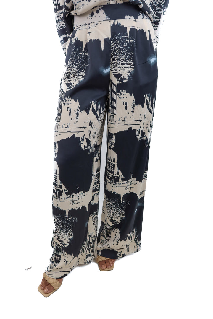 h&m silky city skyline print pants nwt (s; retail $34.99)