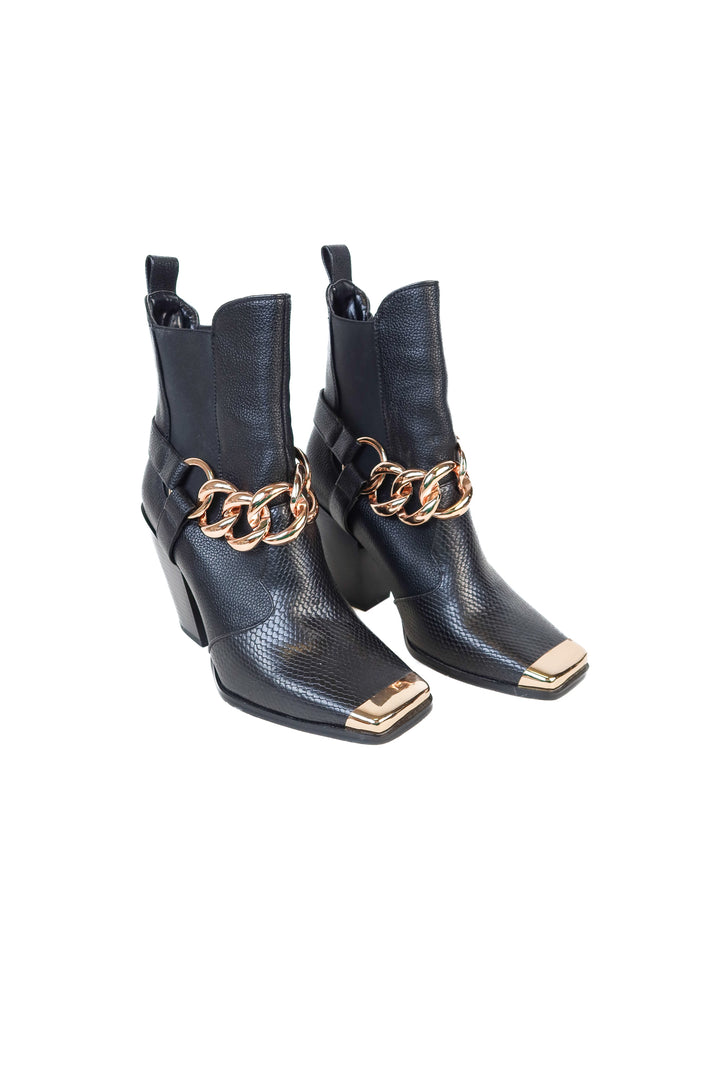 Pretty Little Thing Black Metal Toe Chain Trim Western Boots NWOT (5)