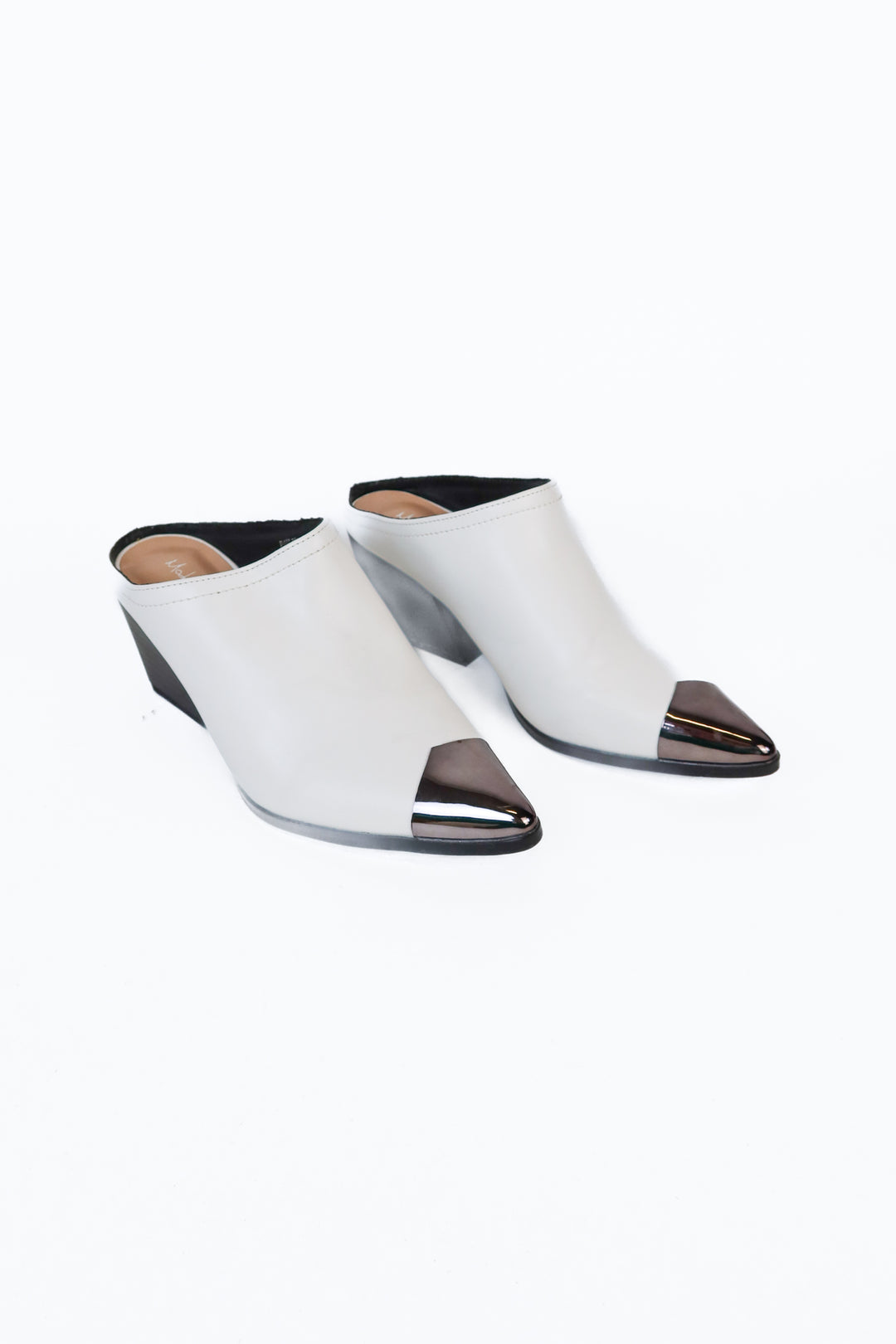 Modern Rush White Metal Toe Heeled Mule (7)