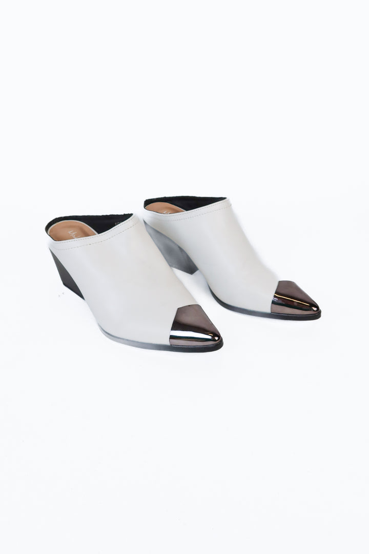 Modern Rush White Metal Toe Heeled Mule (7)