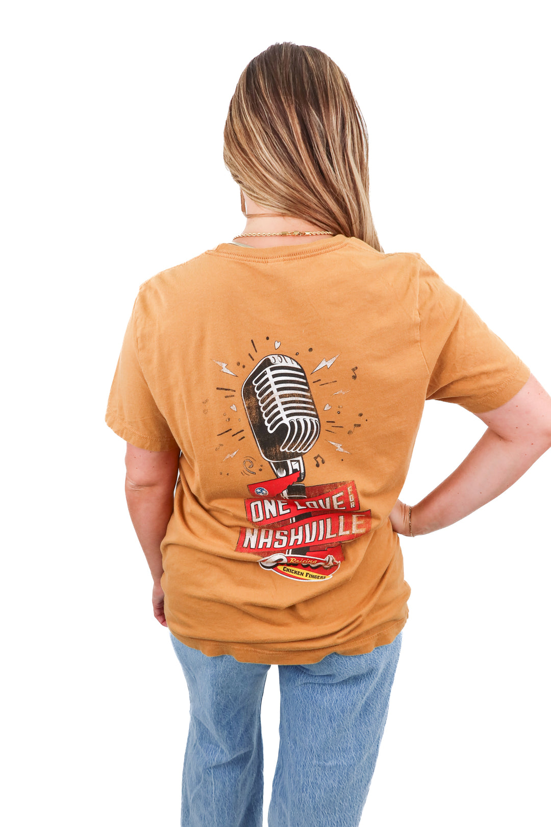 raising canes nashville graphic tshirt (L)