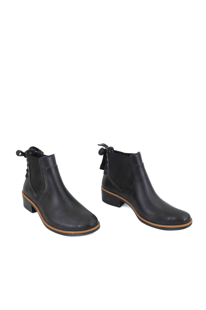 bernardo black booties (9; retail $320)
