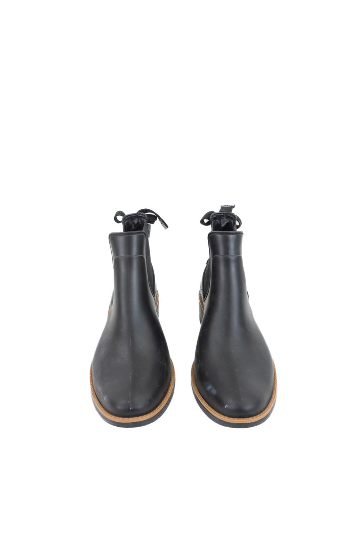 bernardo black booties (9; retail $320)