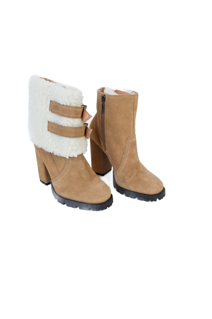 schutz light brown suede booties (8.5)