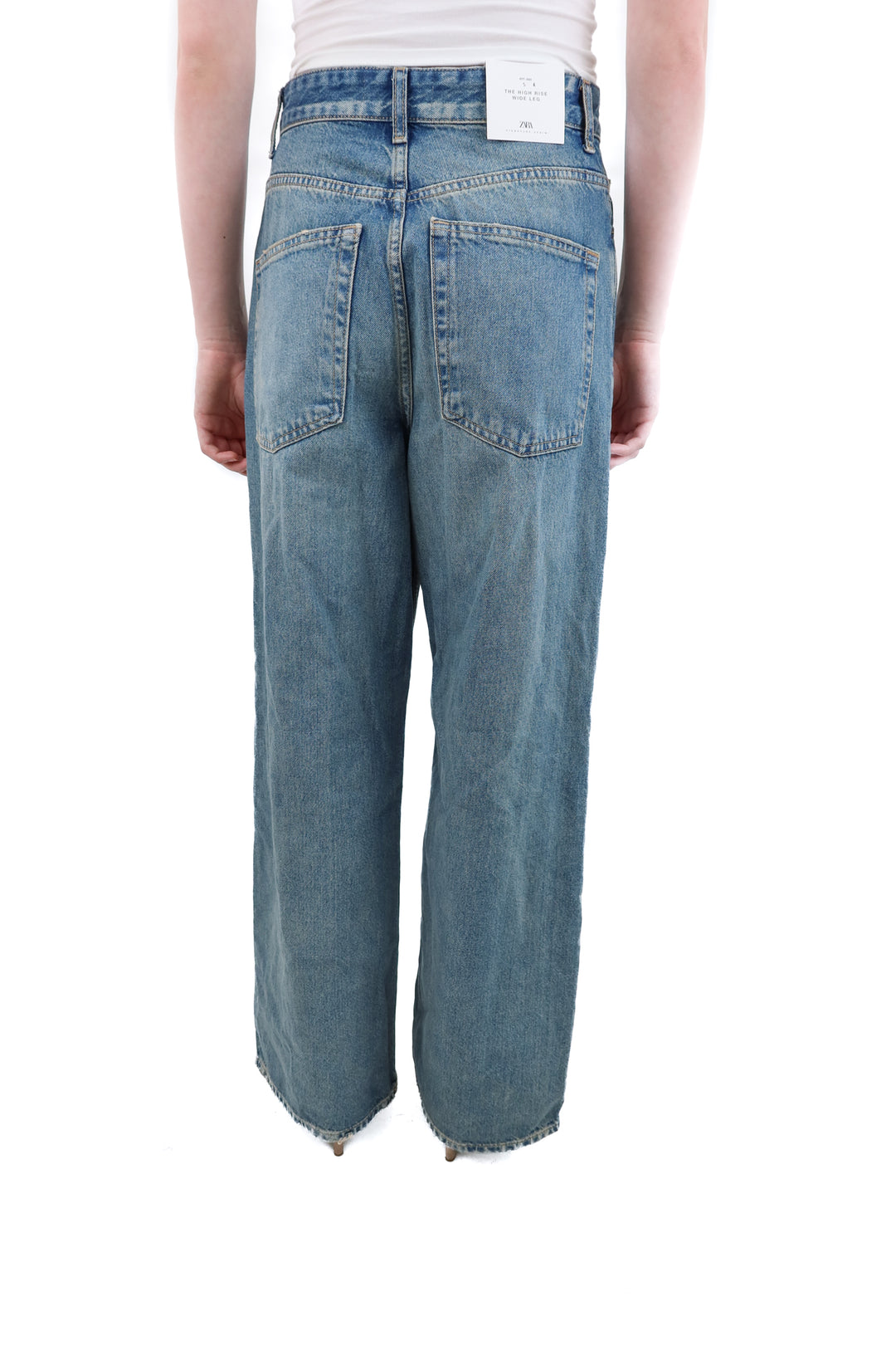zara the high rise wide leg jeans nwt (4; retail $59.90)