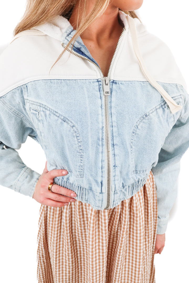 bdg denim/white cropped hoodie (xs)